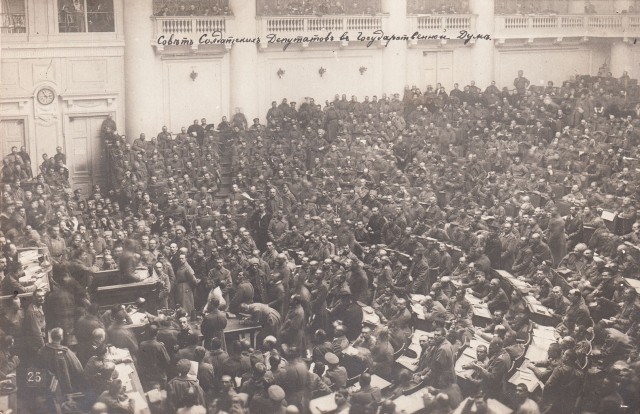1917年彼得格勒蘇維埃大會。//圖片來源: 維基共享資源