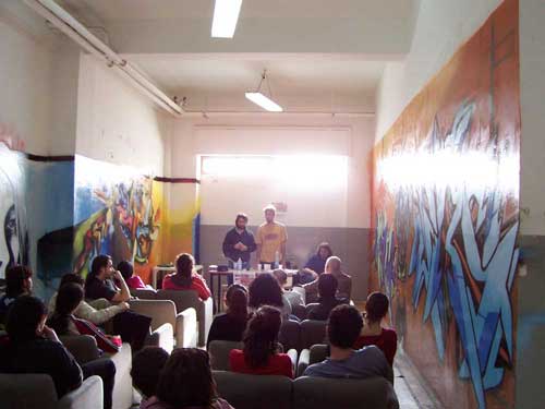 Jorge Martin interviene all'assemblea di Cosenza (11 maggio 2004)  