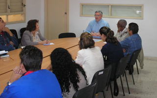 Cuban researchers meet Alan Woods