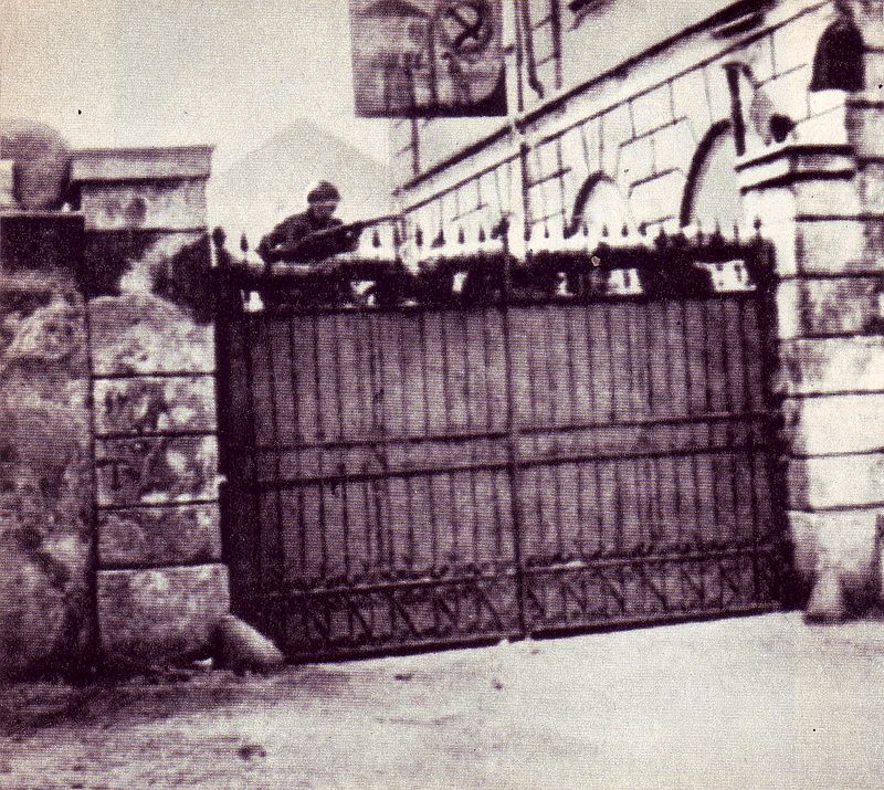Biennio rosso settembre 1920 Milano operai armati occupano le fabbriche Image PD US