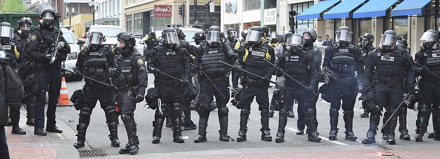 portland police protest riot demonstration enforcement Image Pikist