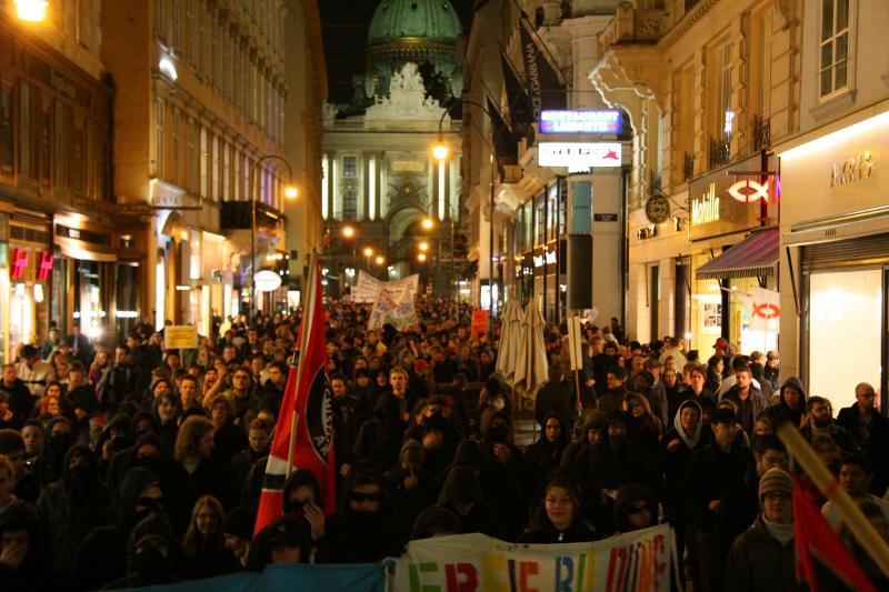 Demonstration on October 28 in Vienna. Photo by #unibrennt on flickr.