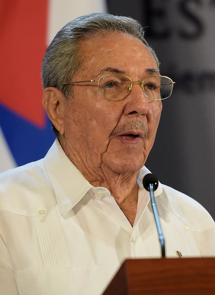 劳尔·卡斯特罗在报告中捍卫了古巴革命的社会主义性质。然而，市场改革的方向却是朝向资本主义复辟的。//图片来源：墨西哥共和国总统府