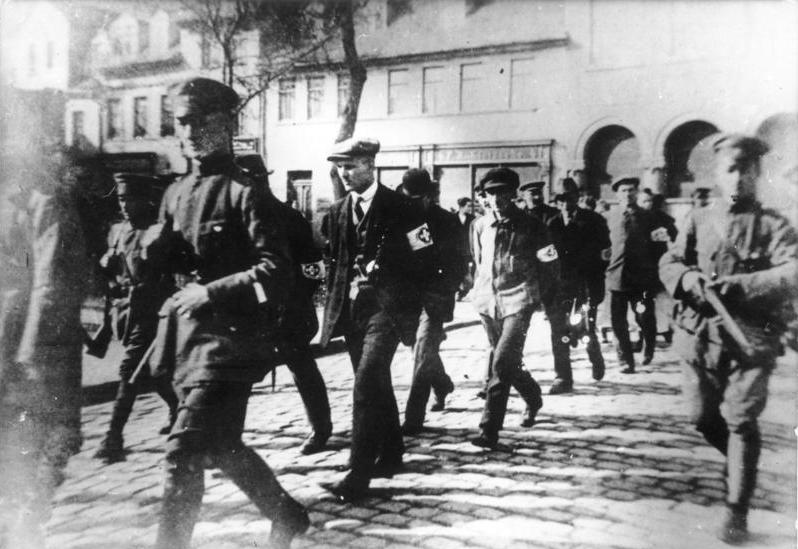 Arrested communists Image Das Bundesarchiv
