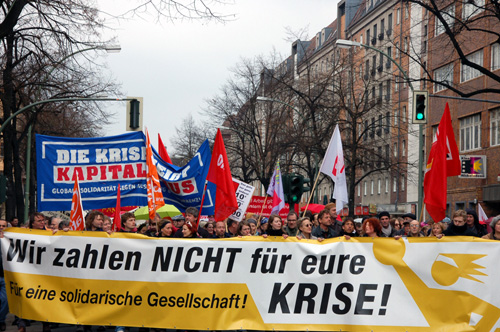 30,000 demonstrators responded to the appeal of the 'We Won’t Pay For Your Crisis' alliance in Berlin. Photo by verni22im on flickr.