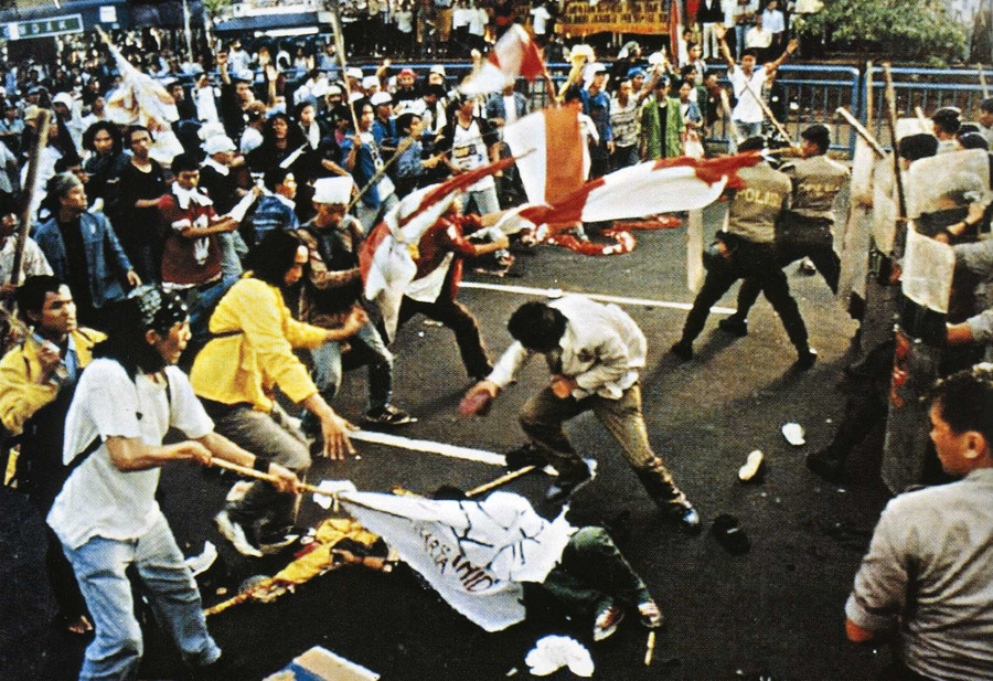 Students fight police Image Ministry of Defense of the Republic of Indonesia Wikimedia Commons