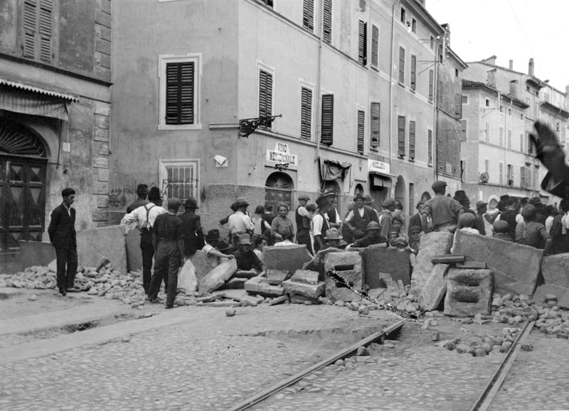 Barricades Parma Image Public Domain