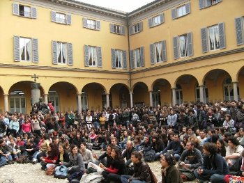 Assembly in the university of Pavia.