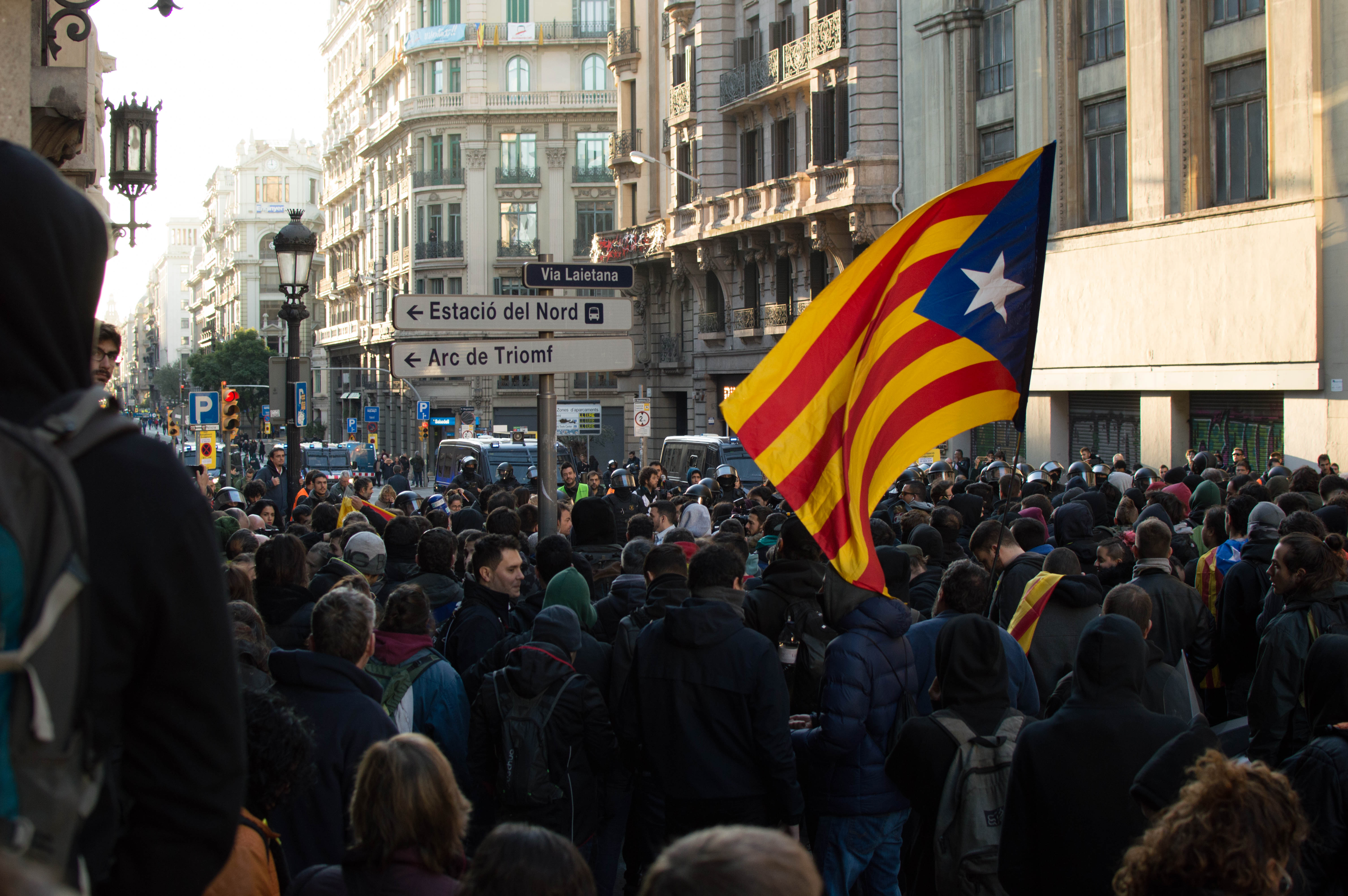Catalan November 1 Image Revolució