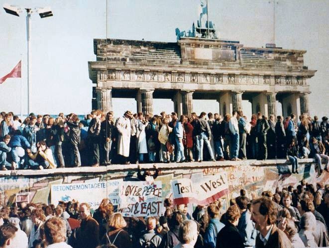 Berlin wall WP Image public domain